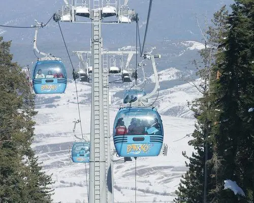 Ски лифт през зимата в Банско | Lucky Bansko SPA & Relax