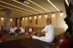 Провеждане курс по йога с Камал