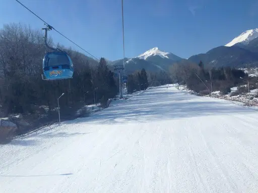 Ски писта до лифт Шилигарник