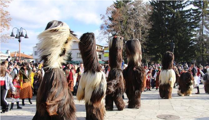 Традиционен кукерски карнавал в Банско