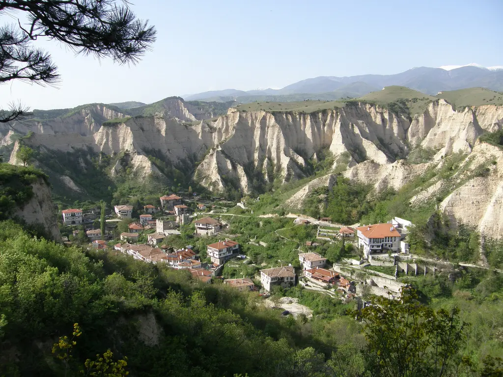 Топ 20 на най-красивите планински градове в България